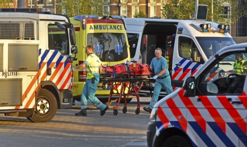 Autorităţile olandeze au arestat un suspect, care a intrat cu maşina în pietoni, în Amsterdam