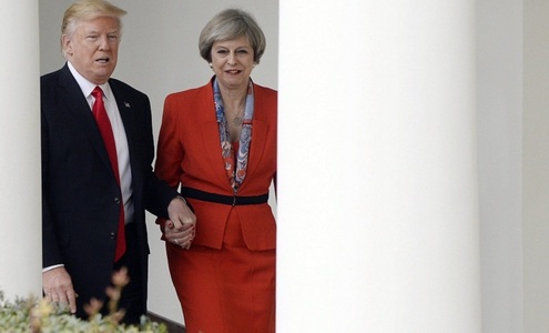 Reprezentanţii Downing Street dezmint informaţiile cu privire la amânarea vizitei de stat a preşedintelui Trump