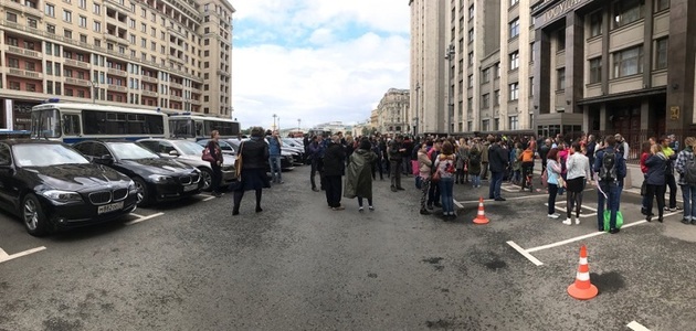 Duma de Stat rusă a adoptat proiectul de lege care permite demolarea a 4.500 de blocuri la Moscova şi mutarea a 1,6 milioane de oameni 