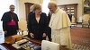 Papa i-a cerut lui Merkel să continue lupta pentru Acordul de la Paris şi să "dărâme zidurile" ce limitează cooperarea