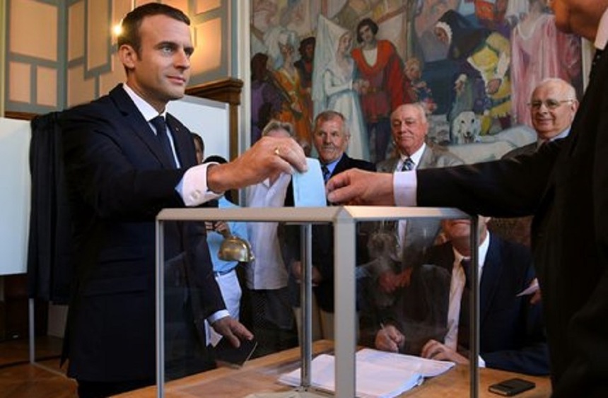 Macron a votat în alegerile legislative din Franţa