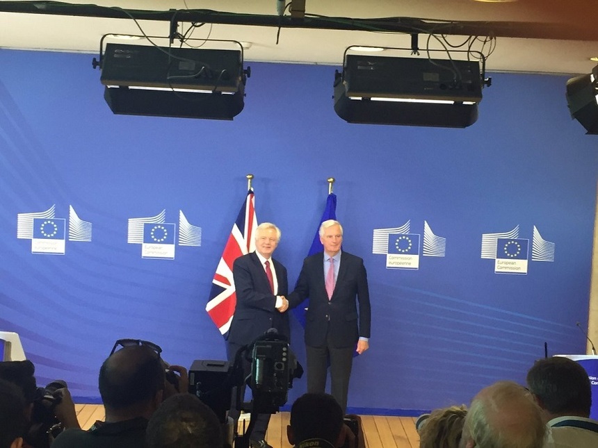 Marea Britanie şi UE au început oficial negocierile pentru Brexit