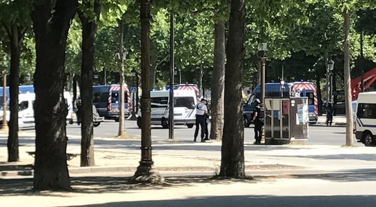 Secţia antiteroristă a Parchetului Parisului deschide o anchetă după incidentul de pe Champs-Elysées