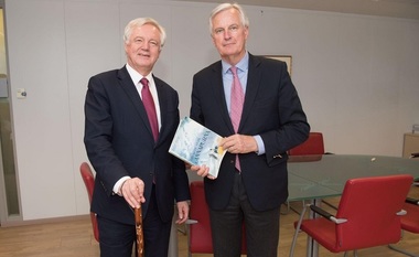 Şeful echipei de negociere a UE spune că nu intenţionează să facă vreo concesie Londrei şi că vor fi consecinţe "substanţiale" pentru Brexit