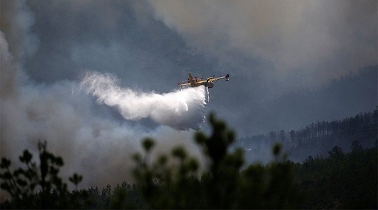 Un avion de tip Canadair s-a prăbuşit în centrul Portugaliei, în timp ce intervenea la incendiul de vegetaţie