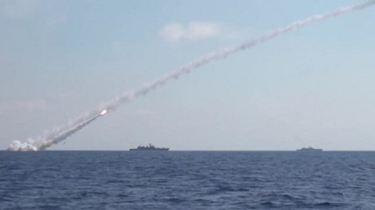 Rusia trage şase rachete de tip Kalibr asupra Statului Islamic, în Siria, de la Marea Mediterană - VIDEO