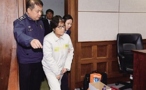 ”Rasputina” sud-coreeană, condamnată la trei ani de închisoare din cauza mituirii unei prestigioase universităţi