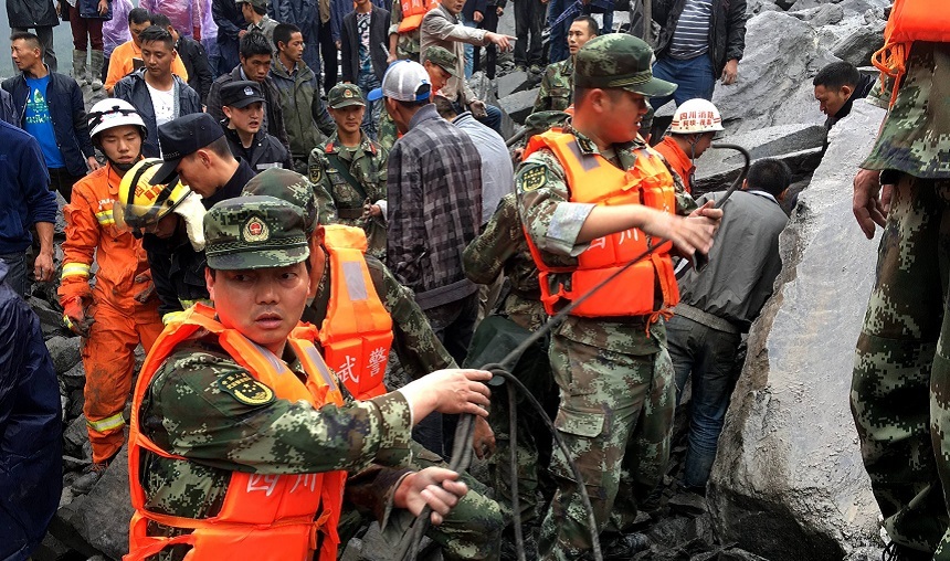 Cinci morţi şi peste 120 de persoane date dispărute în China, în urma alunecării de teren