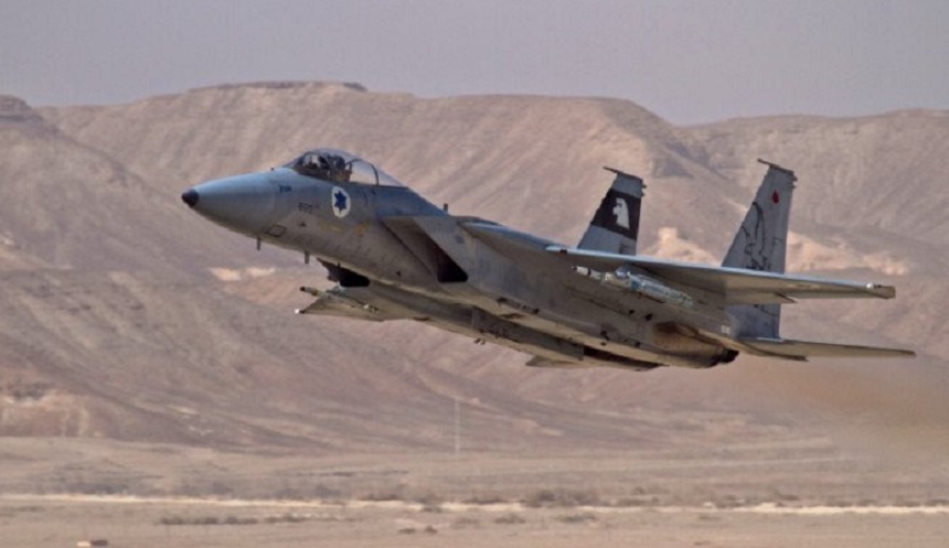 Israelul efectuează un raid aerian în urma unor tiruri provenind din Siria