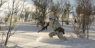 Rusia avertizează Norvegia că prelungirea misiunii unui contingent de puşcaşi marini americani le poate afecta relaţiile