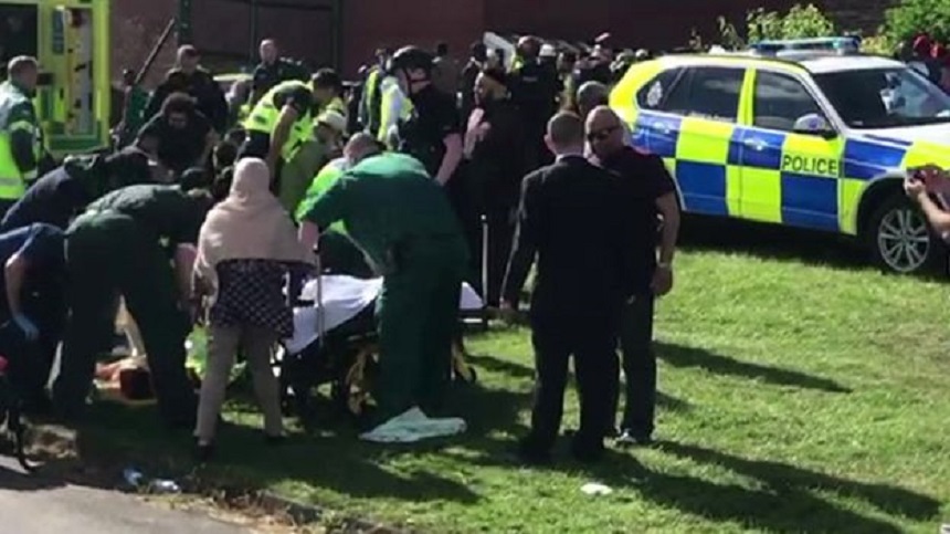UPDATE: Şase persoane rănite la Newcastle după ce o maşină a intrat într-o mulţime care sărbătorea Aid el-Fitr 