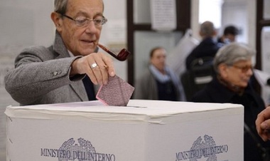 Alegerile locale din Italia îl pot revigora pe Berlusconi, după eliminarea populiştilor de la M5S în primul tur