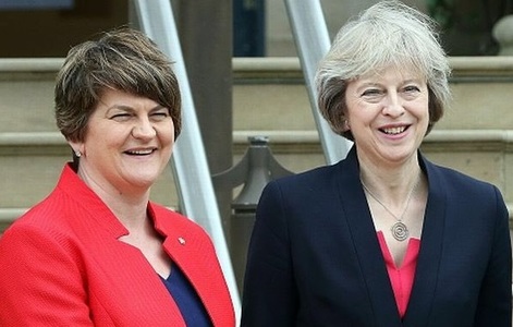 Conservatorii şi unioniştii nord-irlandezi vor anunţa în câteva ore un acord pentru susţinerea Guvernului May
