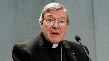 Papa Francisc apreciază onestitatea şi activitatea lui Pell, care se apără de acuzaţii legate de abuzuri sexuale şi anunţă că pleacă în Australia să se apere în justiţie