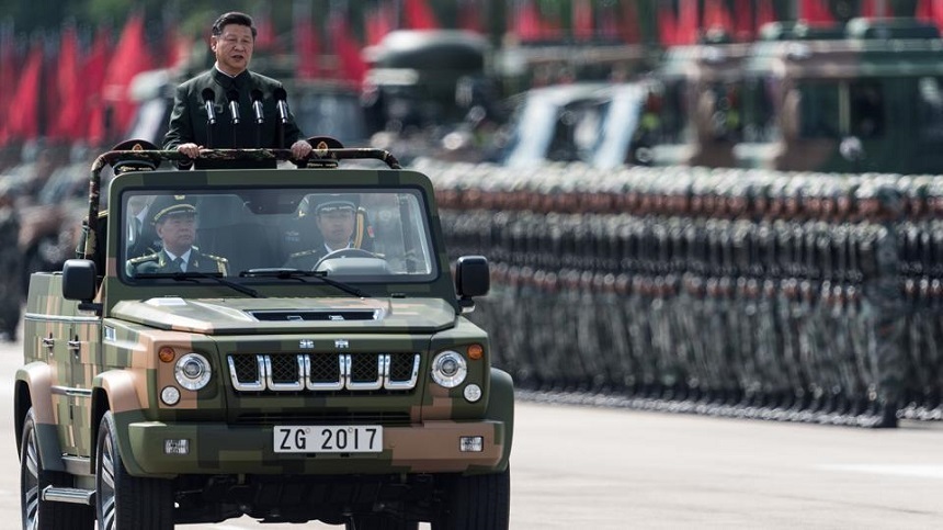 Armata chineză defilează la Hong Kong pentru Xi Jinping