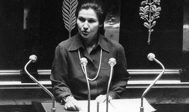 Simone Veil, o personalitate uriaşă a politicii franceze, a murit la vârsta de 89 de ani 