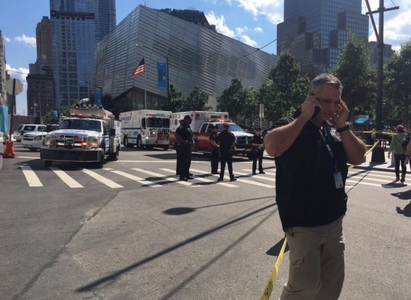 Autorităţile au evacuat temporar staţia de metrou de la World Trade Center, după descoperirea unui pachet suspect - CBS New York