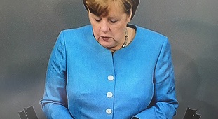 Conservatorii lui Merkel promit, în programul pentru alegerile din septembrie, să elimine şomajul