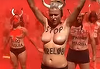 Protest topless la Pamplona faţă de coride şi cursele cu tauri. VIDEO
