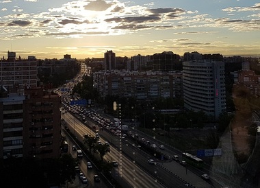 Franţa intenţionează să interzică toate vehiculele pe benzină şi motorină până în 2040