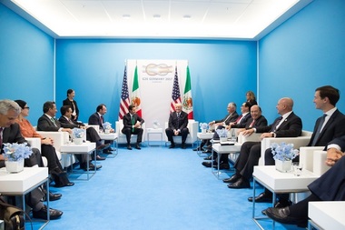 SUA fac progrese mari în domeniul comercial cu Mexicul, dar intenţionează în continuare să îşi oblige vecinul din sud să plătească zidul de la graniţă, spune Trump