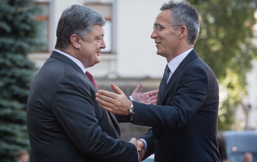 Kievul se angajează să facă reformă până în 2020 în vederea unei aderări la NATO, anunţă Poroşenko