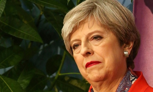 May întinde o mână opoziţiei, pe fondul unor zvonuri cu privire la înlocuirea ei în partid