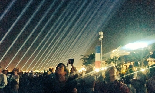 Promenade des Anglais, iluminată la un an de atentatul de la Nisa