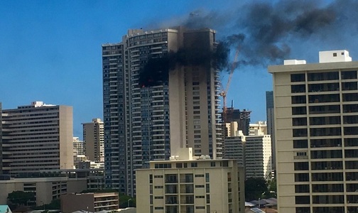 Cel puţin trei morţi şi 12 răniţi la Honolulu, în urma unui incendiu într-un bloc turn cu 36 de etaje