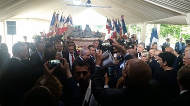 Macron reafirmă în faţa lui Netanyahu responsabilitatea Franţei în razia şi deportările de la Vel d'Hiv
