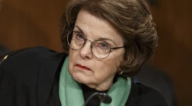 Mueller spune că Trump Jr. şi Manafort pot fi audiaţi public în comisiile Senatului, anunţă Feinstein