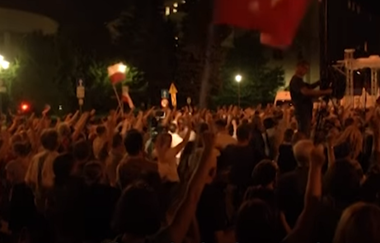 Zeci de mii de polonezi au ieşit în stradă pentru a protesta faţă de reforma sistemului judiciar.VIDEO