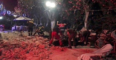 Cele două persoane care şi-au pierdut viaţa în seismul din Grecia sunt turişti străini