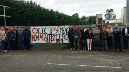 Un zid antimigranţi ridicat în sudul Franţei a fost distrus de cei care l-au construit
