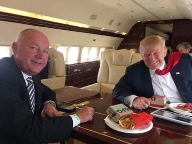 Trump a nominalizat un oponent al căsătoriilor între persoane de acelaşi sex pentru funcţia de ambasador în Olanda