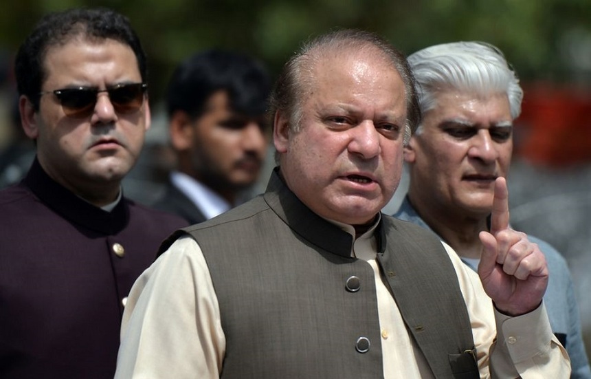 Curtea Supremă pakistaneză decide că premierul nu are dreptul să mai ocupe funcţii publice