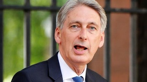 Marea Britanie ar putea avea nevoie de trei ani de tranziţie după Brexit, apreciază Hammond