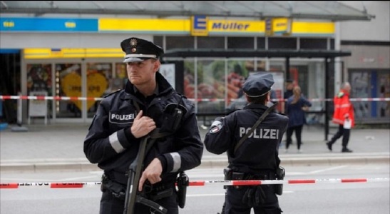 O persoană a fost ucisă şi patru rănite în atacul cu cuţitul la Hamburg, anunţă poliţia