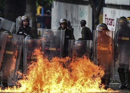 Un lider al opoziţiei venezuelene a fost ucis duminică, la un protest faţă de scrutinul pentru Adunarea Constituantă