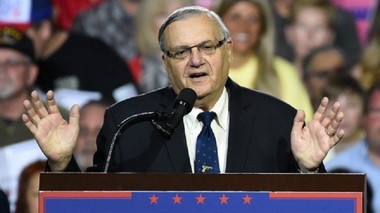 Fostul şerif controversat Joe Arpaio, găsit vinovat de încălcarea unui ordin judecătoresc prin care era obligat să oprească misiuni de patrulare vizându-i pe hispanici