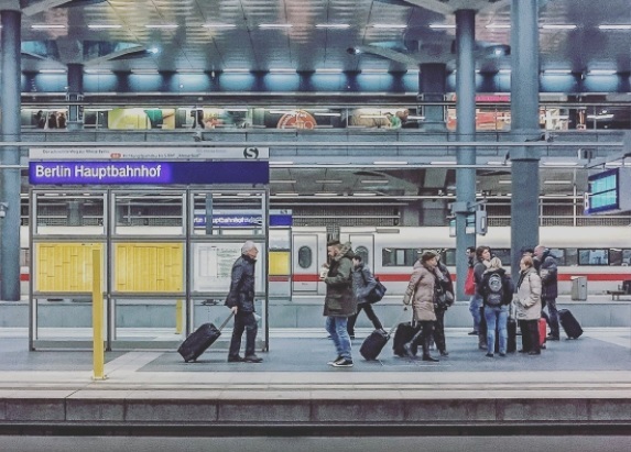 Autorităţile germane au montat primele camere dotate cu recunoaştere facială în principala gară din Berlin
