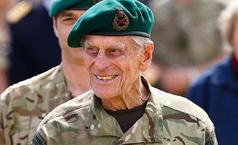 Prinţul Philip participă la ultimul său angajament public individual, înainte de retragerea sa la vârsta de 96 de ani