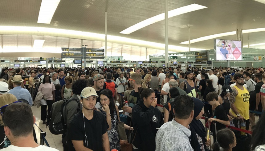 O grevă a personalului de securitate de la El Prat provoacă haos pe aeroportul de la Barcelona