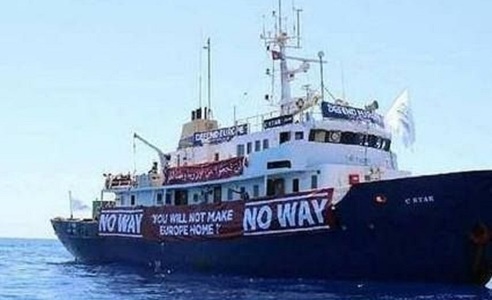 Nava C-Star a activiştilor de extrema dreaptă şi antimigraţie de la ”Generaţia identitară”, blocată în largul Tunisiei