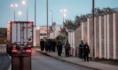 Migranţii au încercat de peste 17.000 de ori de la începutul anului 2017 să ajungă din Calais în Marea Britanie