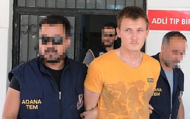 Un rus aparţinând ISIS, reţinut în Turcia pentru că a vrut să doboare un avion militar SUA cu o dronă