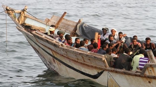 Aproximativ 300 de migranţi aruncaţi intenţionat în mare în două incidente în largul Yemenului; zeci de morţi