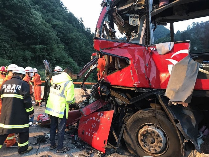 Cel puţin 36 de morţi, în urma unui accident rutier în China