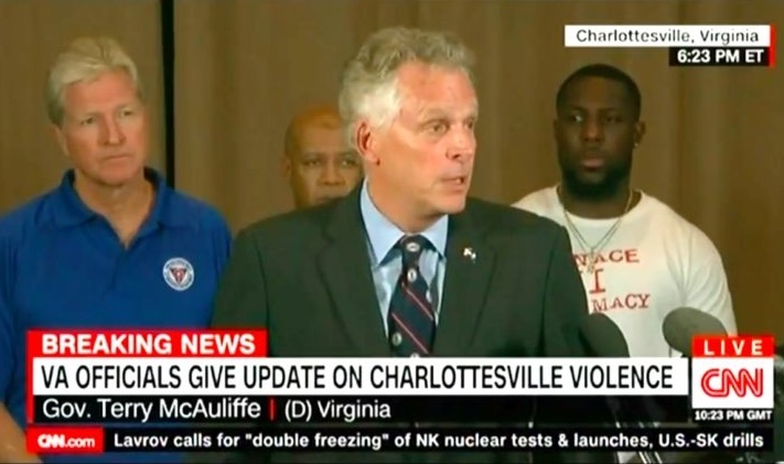 Guvernatorul Virginiei i-a îndemnat pe militanţii de extremă-dreapta să plece acasă, după ce au adus violenţe în Charlottesville