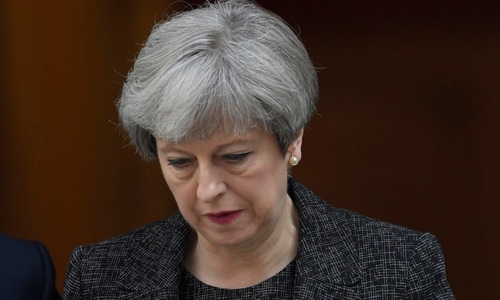 Londra ar putea încerca să obţină o uniune vamală ”temporară” cu UE pentru a evita haosul după Brexit, anunţă Guvernul